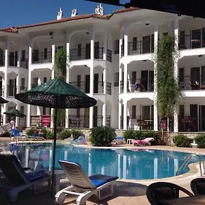 Otel Kurt, İçmeler